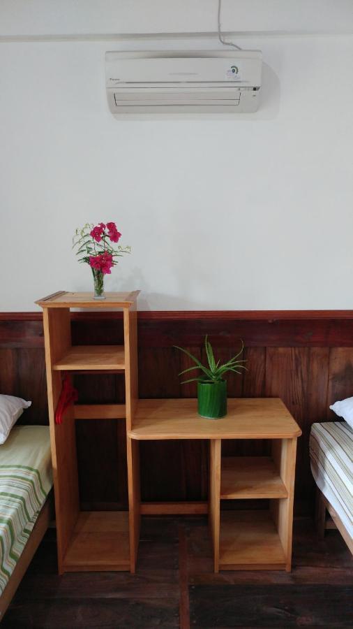 New Raya - Nias Beach Bungalows Lagudri Extérieur photo