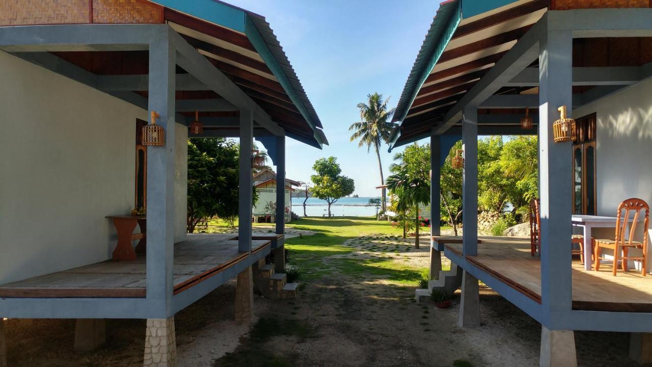 New Raya - Nias Beach Bungalows Lagudri Extérieur photo